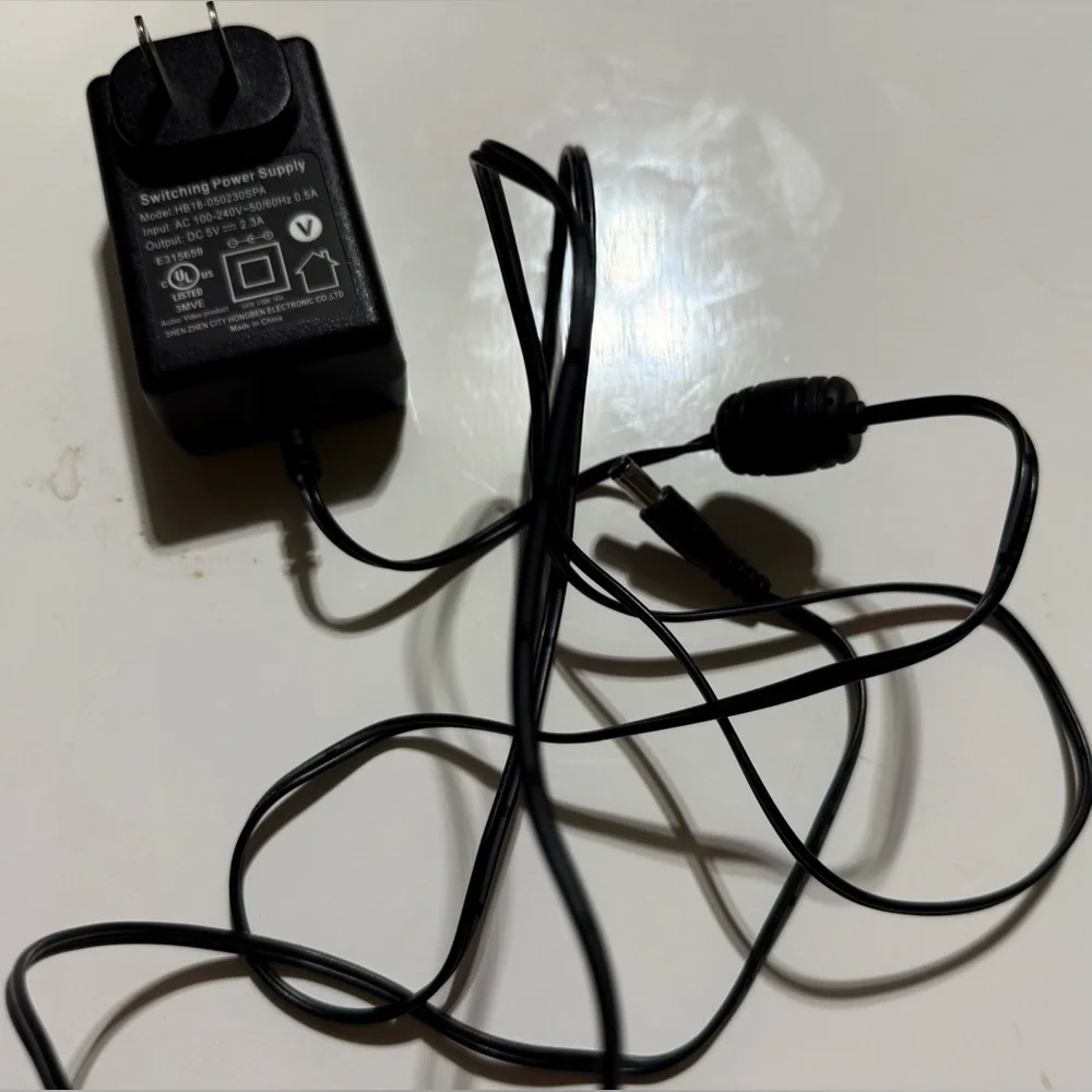 Switching Power Adapter for Electronics